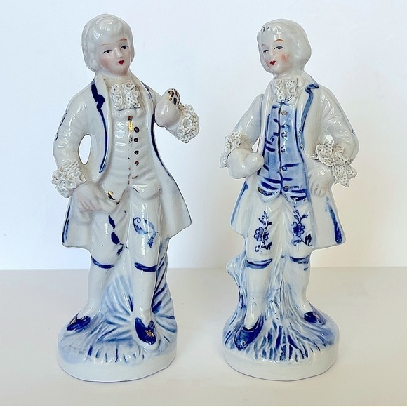 Porcelain Figures Colonial Victorian Men Blue White Gold Hand Painted Vintage - Picture 1 of 15